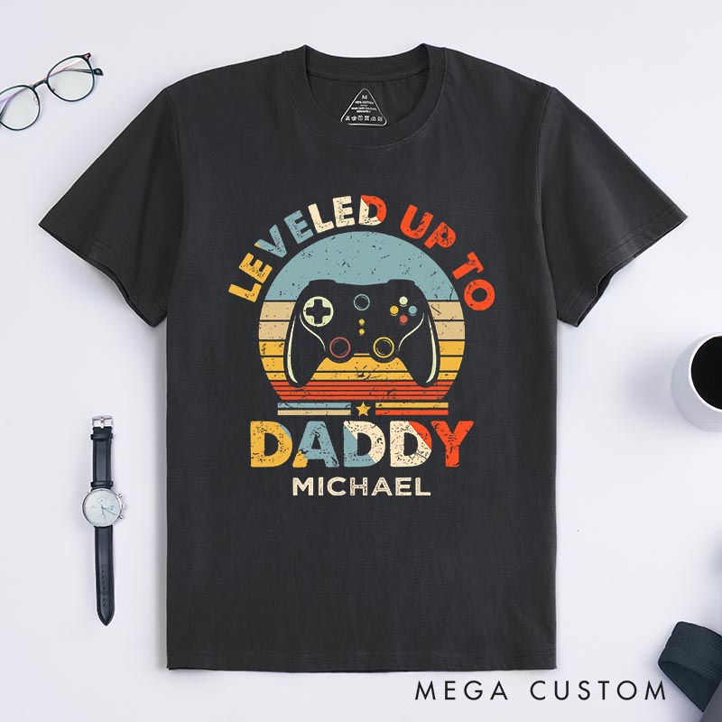 Personalized Level up to Daddy Father’s Day Classic T-Shirts Newborn Baby Gift for Him Video Game Tshirt Geek Gaming Nerd Shirt
