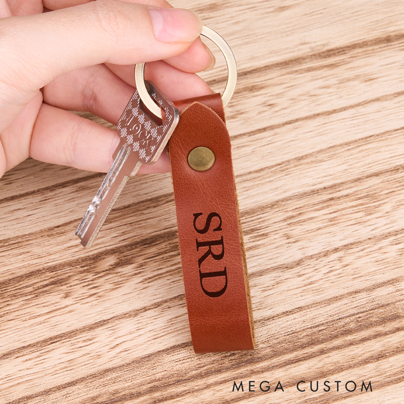 Personalized Leather Keychain for Men Custom Keychain with Name Engraved Leather Key Chain Anniversary Gift for Him Groomsmen Gift Birthday Gift for Dad Boyfriend Husband
