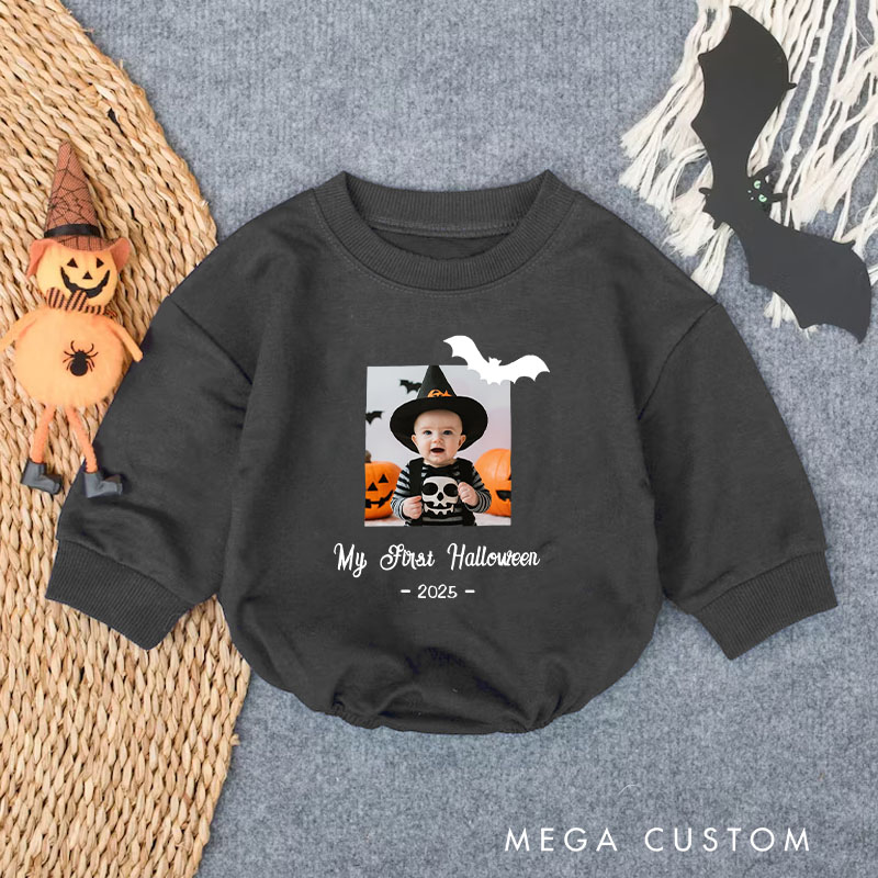 Personalized My First Halloween Baby Bodysuit with Custom Year and Cute Bat Illustration for Babies