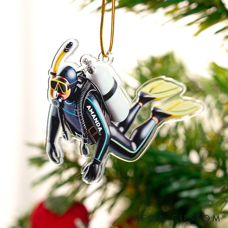 Personalized Scuba Diver Acrylic Ornament with Name Home Decor Christmas Birthday Gift for Divers Ocean Adventure Enthusiasts