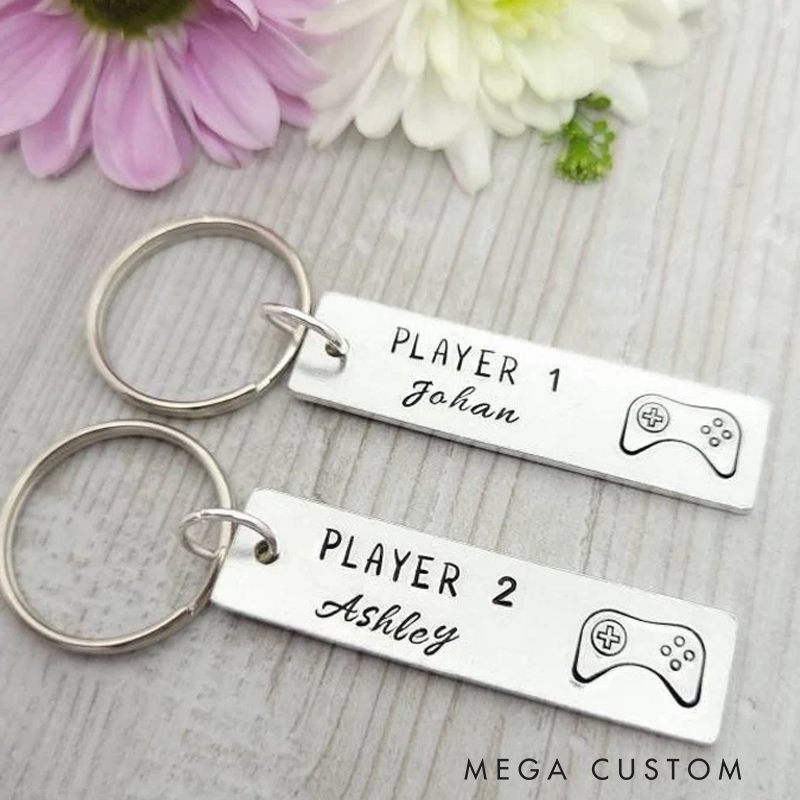 Personalised Player 1 and Player 2 Keyrings Custom Anniversary Gift for Gamer Gaming Keychains Valentine’s Day Gift