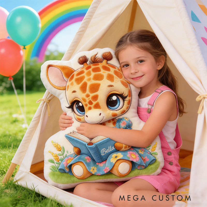 Personalized Reading Giraffa Throw Pillow Graphic 3D Giraffa Pillow with Name for Kids Boy Girl Book Lover Bookish Bookworm Gift