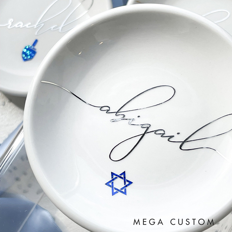 Personalized Hanukkah Ceramic Ring Dish with Custom Name Jewish Trinket Dish Dreidel and Star of David Jewelry Holder Happy Hanukkah Gift for Her