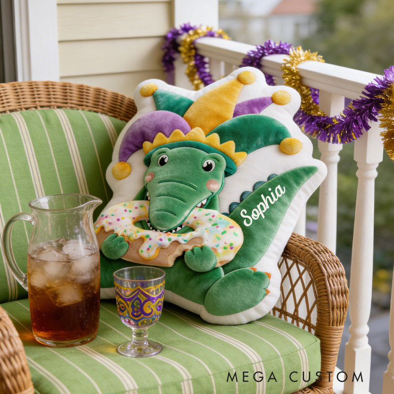 Personalized Mardi Gras Alligator Throw Pillow Graphic 3D Print Donut Pillow with Name for Boyfriend Girlfriend Baking Lover Mardi Gras Gift