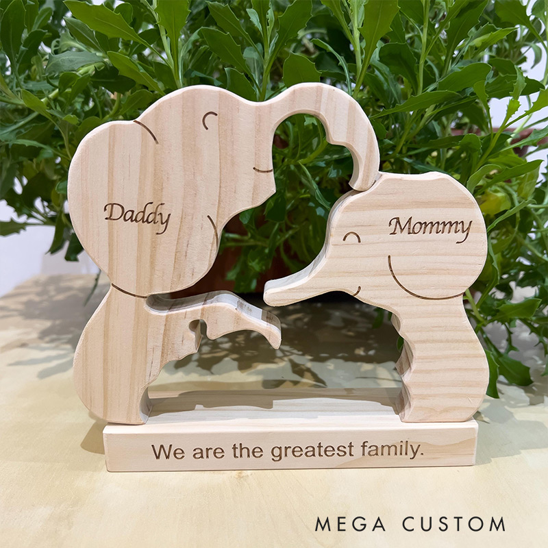 Personalized Wood Elephant Figurine Cuddling Decoration Hand-Carved Elephant for Family Keepsake Gifts