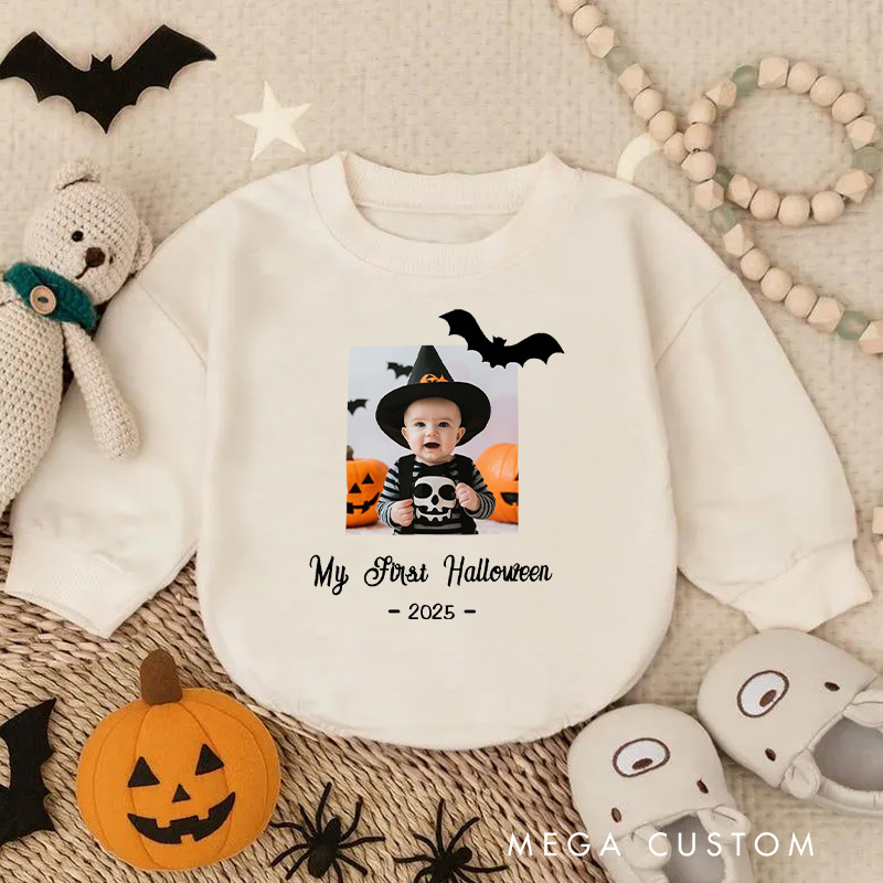 Personalized My First Halloween Baby Bodysuit with Custom Year and Cute Bat Illustration for Babies