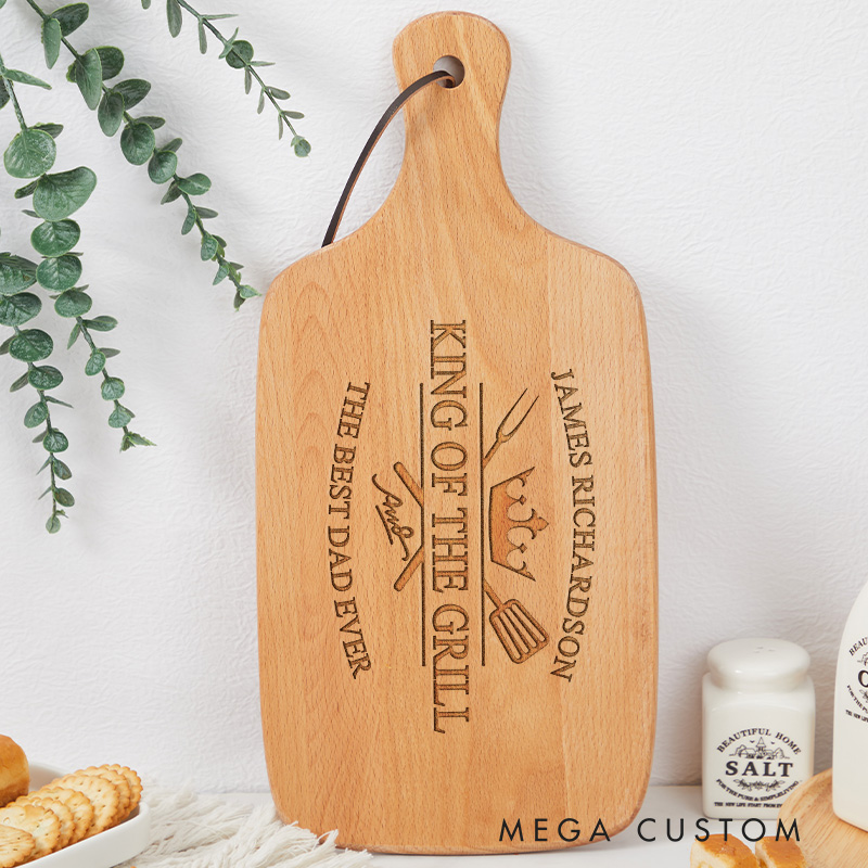 Personalized King of the Grill Best Dad Ever Custom Wooden Cutting Board for Backyard BBQ Enthusiasts
