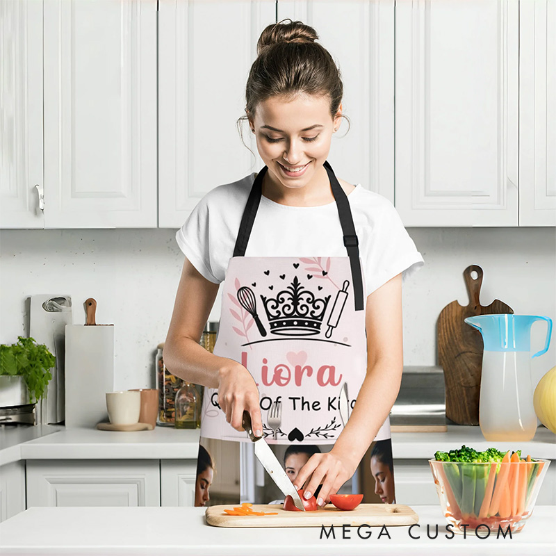 Personalized Crown Heart-Shaped Prints 3 Photos Waterproof Adjustable Apron with Name and Pockets Mother's Day Birthday Gift for Mom Grandma