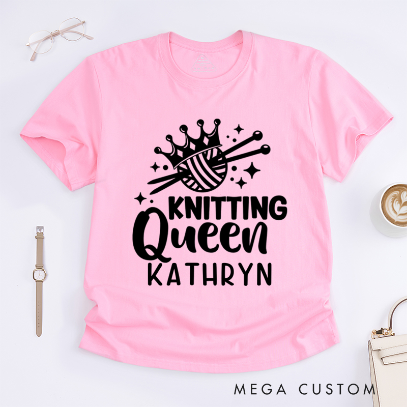 Personalized Knitting Queen Classic T-Shirts Gift for Knitting Lovers knit Gift Funny Knitting Shirt Gift For Mom