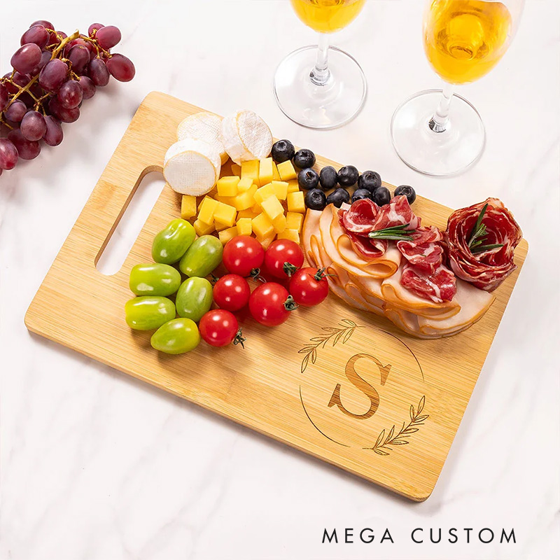 Personalized Engraved Garland Initial Charcuterie Cutting Board with Handle Wooden Bread Serving Board Cutting for Baking Lover Gift