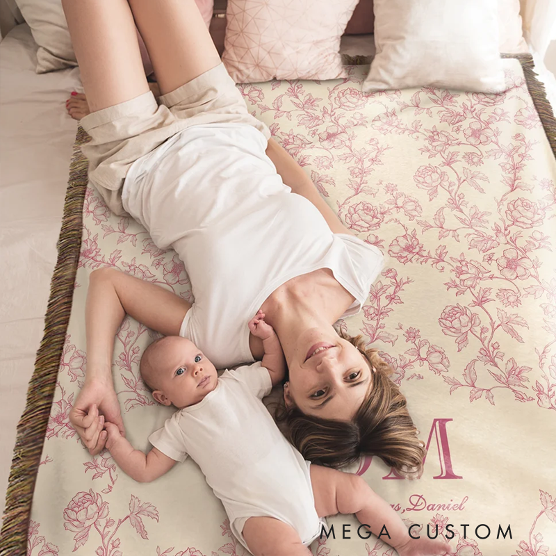 Personalized Retro Floral Design Soft Throw Blanket with Name and Title Home Decor Christmas Birthday Gift for Women Family