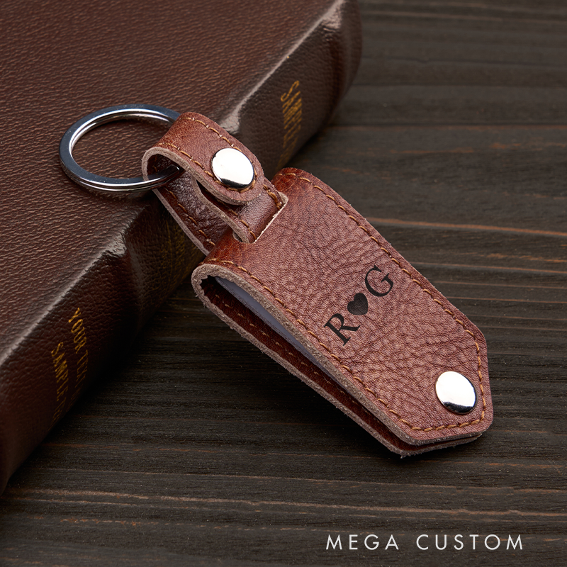 Personalized Leather Photo Keychain for Men Custom Picture Key Ring with Name Engraved Leather Key Chain Anniversary Gift for Him Groomsmen Gift Birthday Gift for Dad Boyfriend Husband