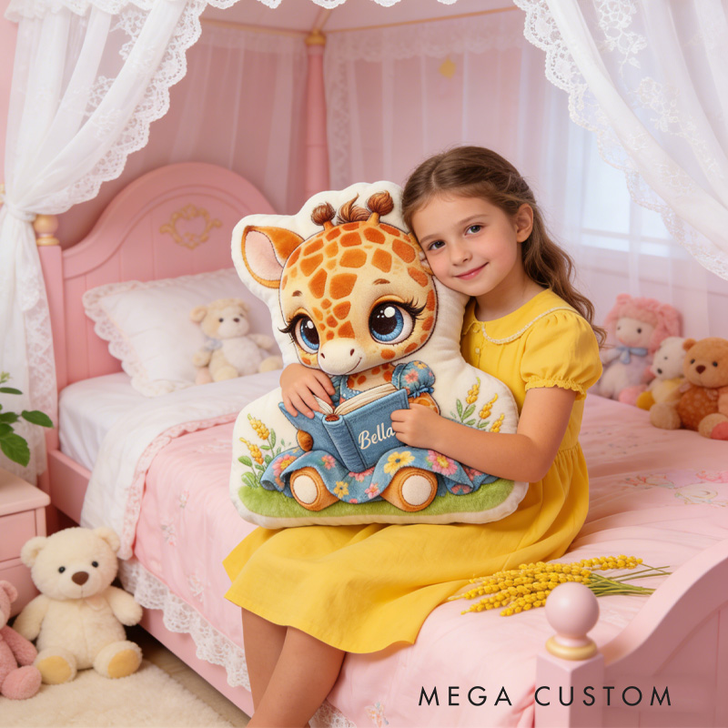 Personalized Reading Giraffa Throw Pillow Graphic 3D Giraffa Pillow with Name for Kids Boy Girl Book Lover Bookish Bookworm Gift