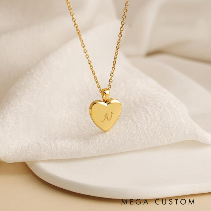 Personalized Heart Locket Necklace Love locket with Photo Tiny Gold Heart Locket Memorial Gift for Her Best Friend Jewelry 