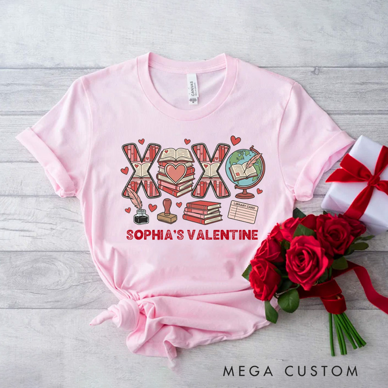 Personalized XOXO Valentine Classic T-Shirts Book Lover Valentine Bookish Shirt with Name Gift for Book Lover Bookworm Girlfriend Wife Women