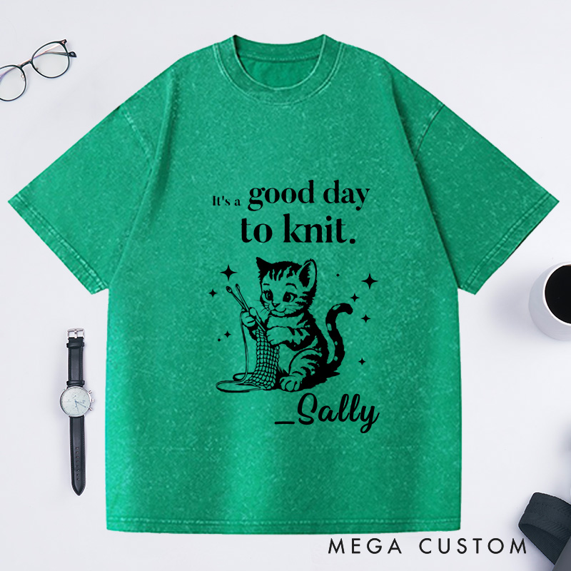 Personalized It’s a Good Day to Knit Cute Knitting Cat Washed T-Shirts Gift for Knitter Retro Yarn Lover Tee Cat Mom T-Shirt Clothing for Women