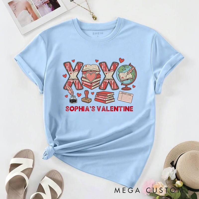 Personalized XOXO Valentine Classic T-Shirts Book Lover Valentine Bookish Shirt with Name Gift for Book Lover Bookworm Girlfriend Wife Women