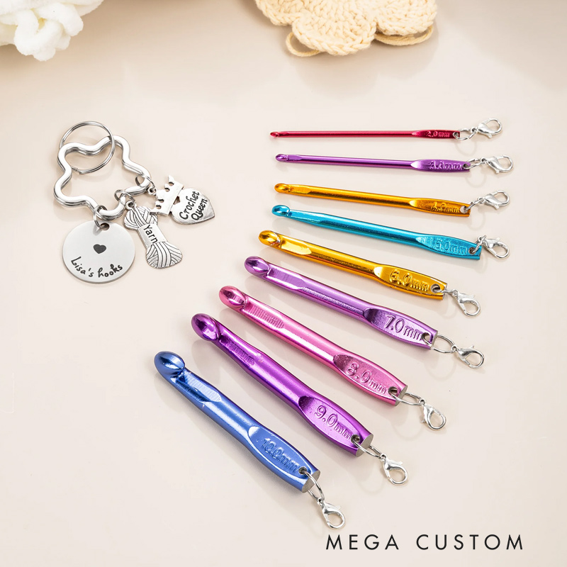 Personalized Crochet Queen Colorful Portable Mini Crochet Hooks Keychain with Engraved Text Outdoor Essentials Birthday Gift for Women Craft Lovers