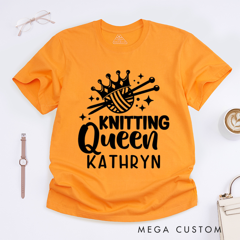 Personalized Knitting Queen Classic T-Shirts Gift for Knitting Lovers knit Gift Funny Knitting Shirt Gift For Mom