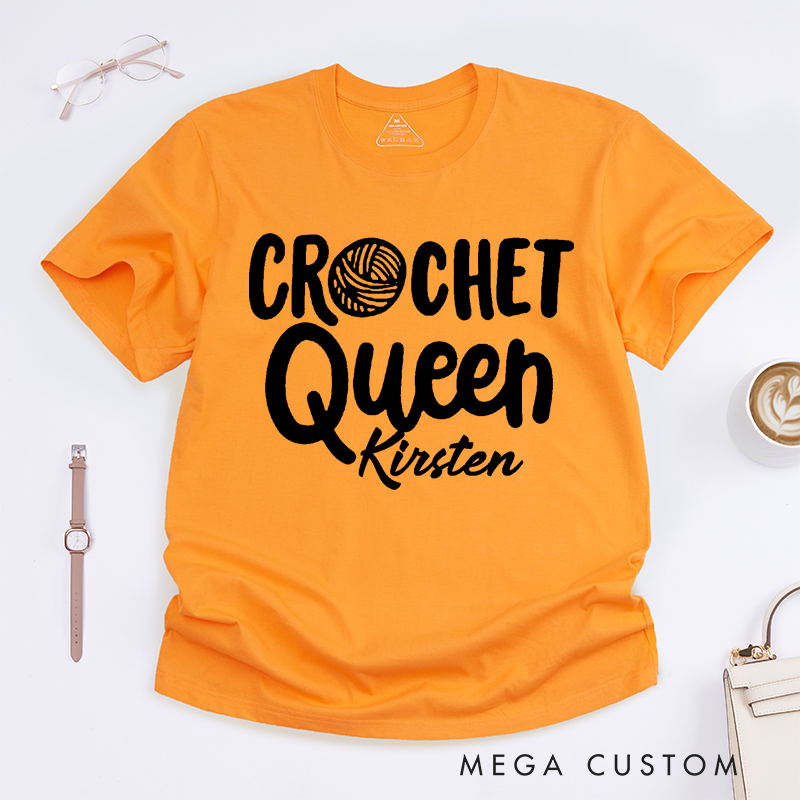 Personalized Crochet Queen Classic T-Shirts Knitting Shirts for Women Crocheting Gifts Knitting Gifts for Mom
