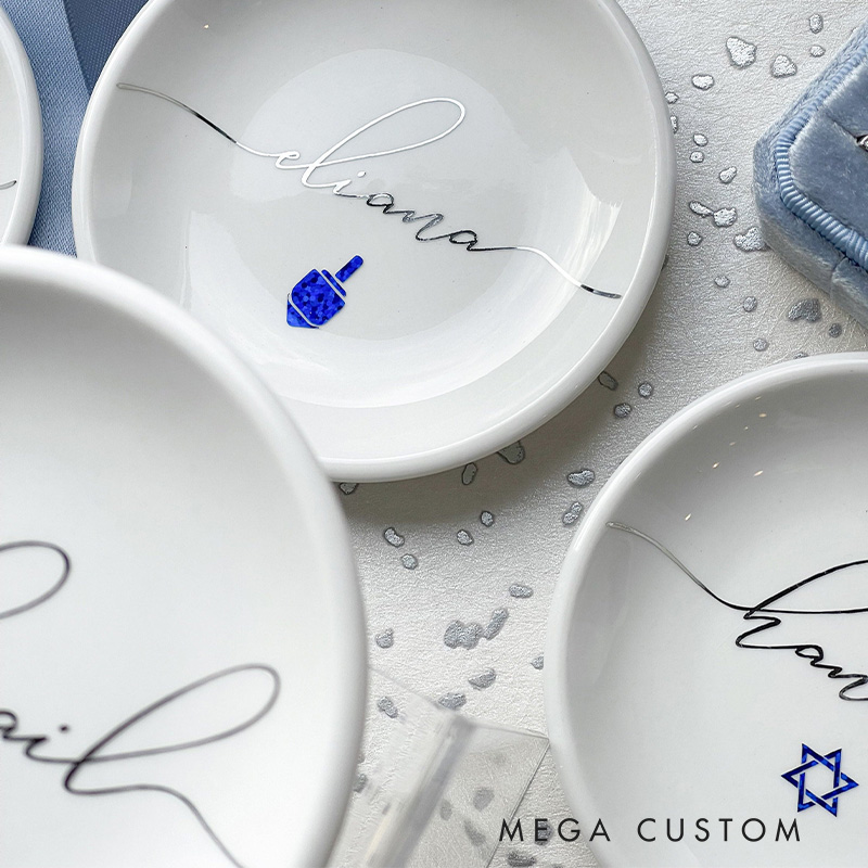 Personalized Hanukkah Ceramic Ring Dish with Custom Name Jewish Trinket Dish Dreidel and Star of David Jewelry Holder Happy Hanukkah Gift for Her