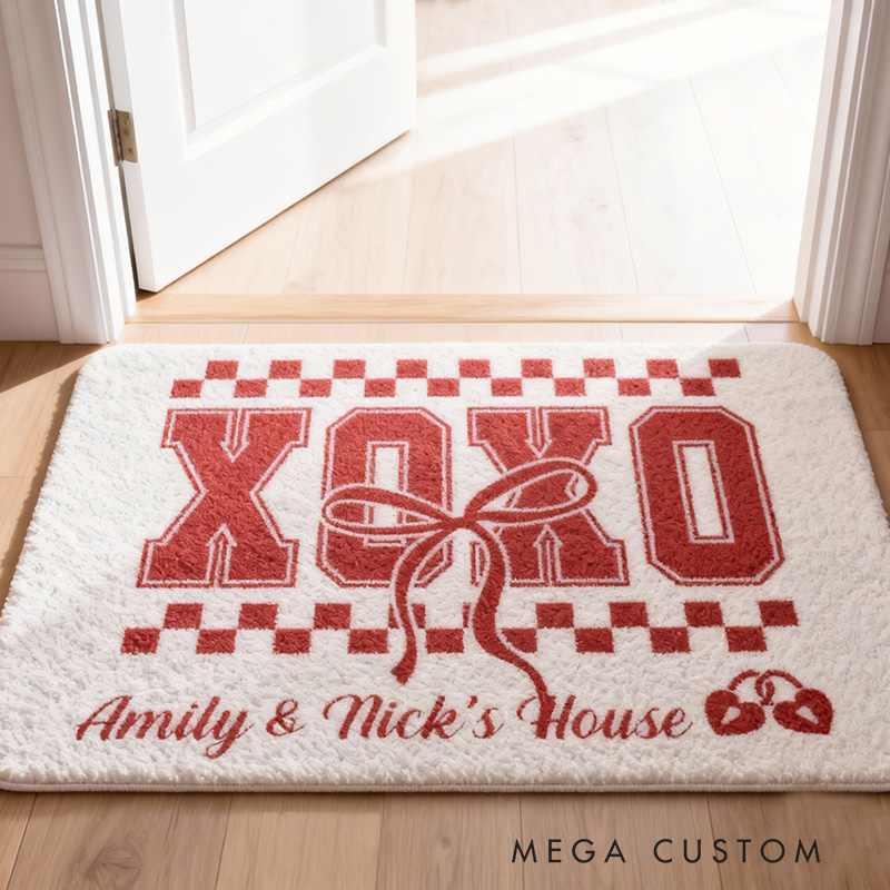 Personalized XOXO Custom Couple House Doormat Romantic Durable Soft Rug Decorative Accent For Entryways Wedding Anniversary Or Housewarming Gifts