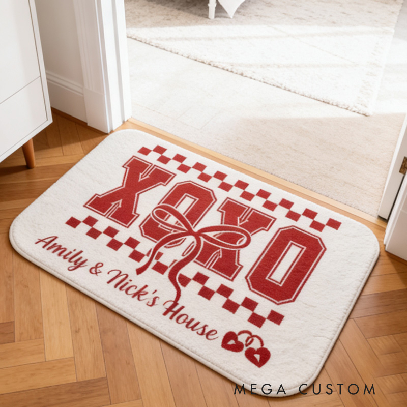 Personalized XOXO Custom Couple House Doormat Romantic Durable Soft Rug Decorative Accent For Entryways Wedding Anniversary Or Housewarming Gifts