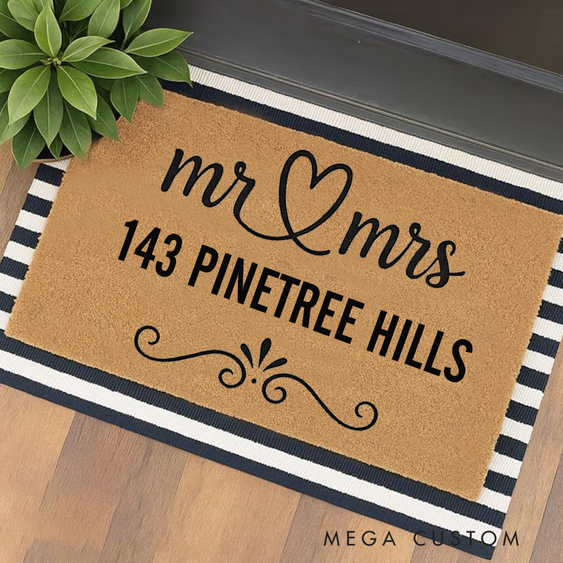 Personalized Couple Doormat with Heart and Mr. & Mrs. Design Custom Welcome Mat for New Home Durable Coir Rug for Entryway Perfect Housewarming Gift