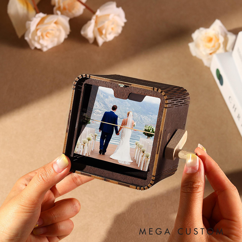 Personalized Photo Flipbook Animation Music Box Custom Crank Photobox Picture Box Custom wooden Photo Book with Light Custom Photo Flipbook Frame