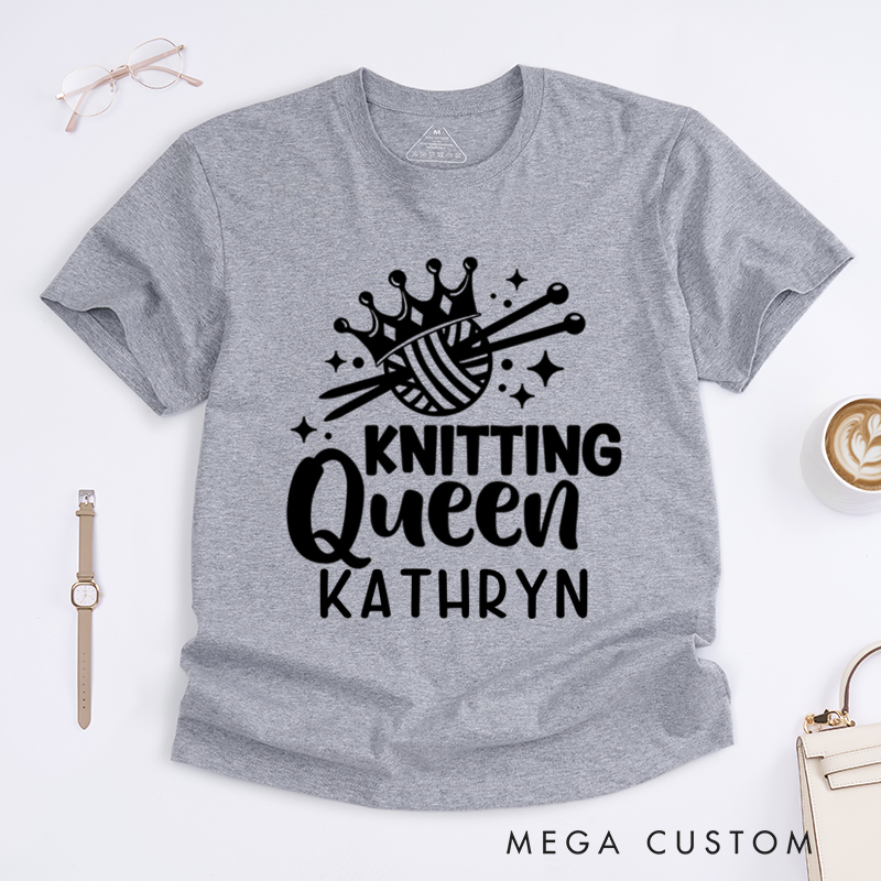 Personalized Knitting Queen Classic T-Shirts Gift for Knitting Lovers knit Gift Funny Knitting Shirt Gift For Mom