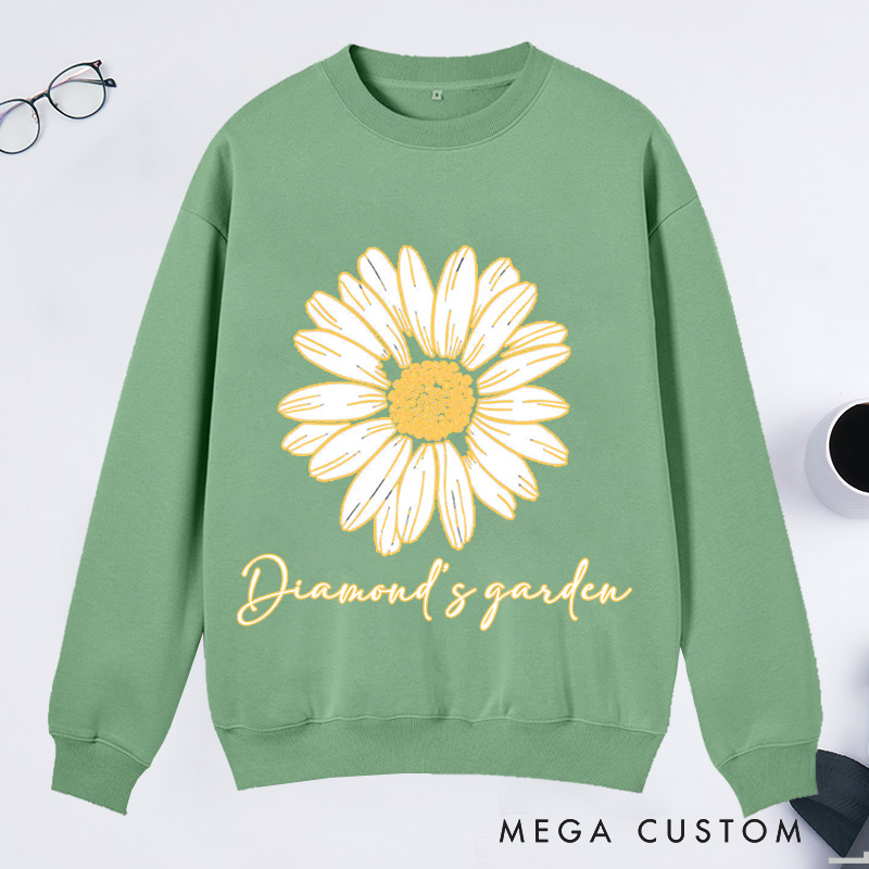 Personalized Daisy Classic Sweatshirts Wildflower Sweatshirt Gardener Sweatshirt with Name Plant Lover Gift Gardening Gift Gardener Gift