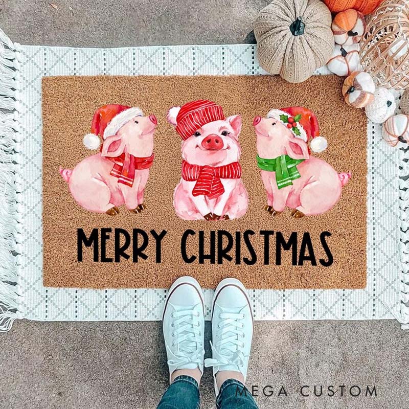 Personalized Merry Christmas Pig Door Mat Cute Holiday Doormat with Pigs Funny Xmas Entry Rug Christmas Farmhouse Decor Winter Porch Mat Xmas Doormat