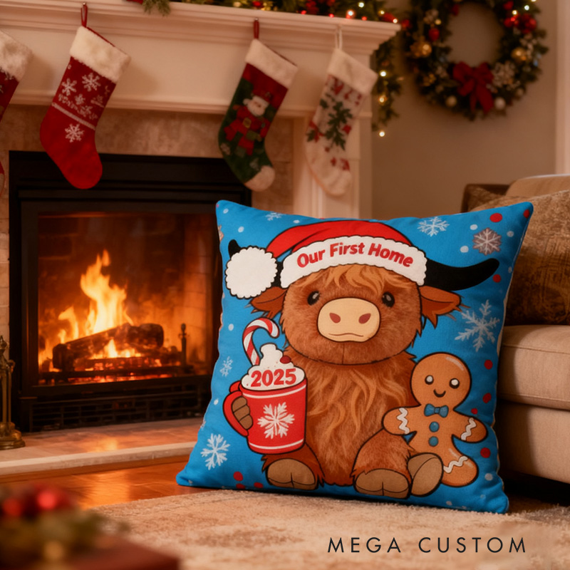 Personalized Christmas Pillow Highland Cow Design Perfect Holiday Gift for 2025 Festive Home Decor Cozy Decorative Cushion New Home Gifts