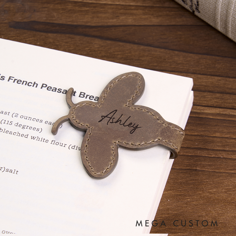 Personalized Leather Bookmark Bee Shaped Bookmark Magnetic Bookmark Custom Name Engraved Page Marker Gift for Nature Lovers and Readers Unique Handmade Leather Accessory