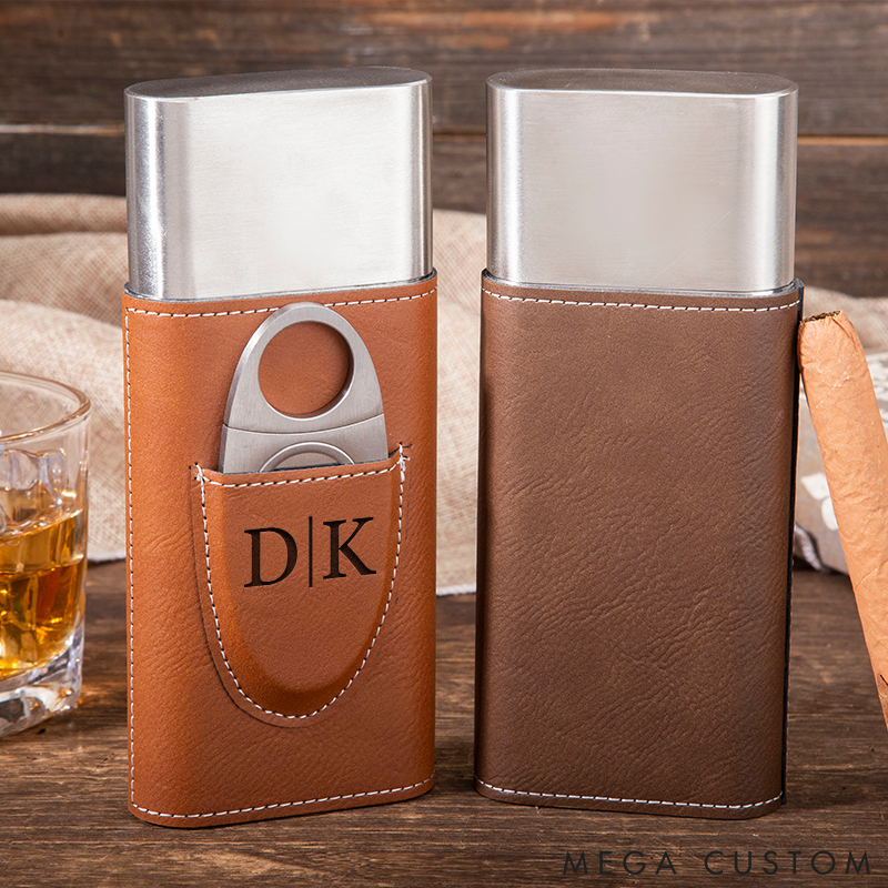 Personalized Leather Cigar Case for Him Engraved Cigar Case with Cutter Groomsman Wedding Party Cigar Holder Bachelor Favors Cigar Case Leather Cigar Accessories