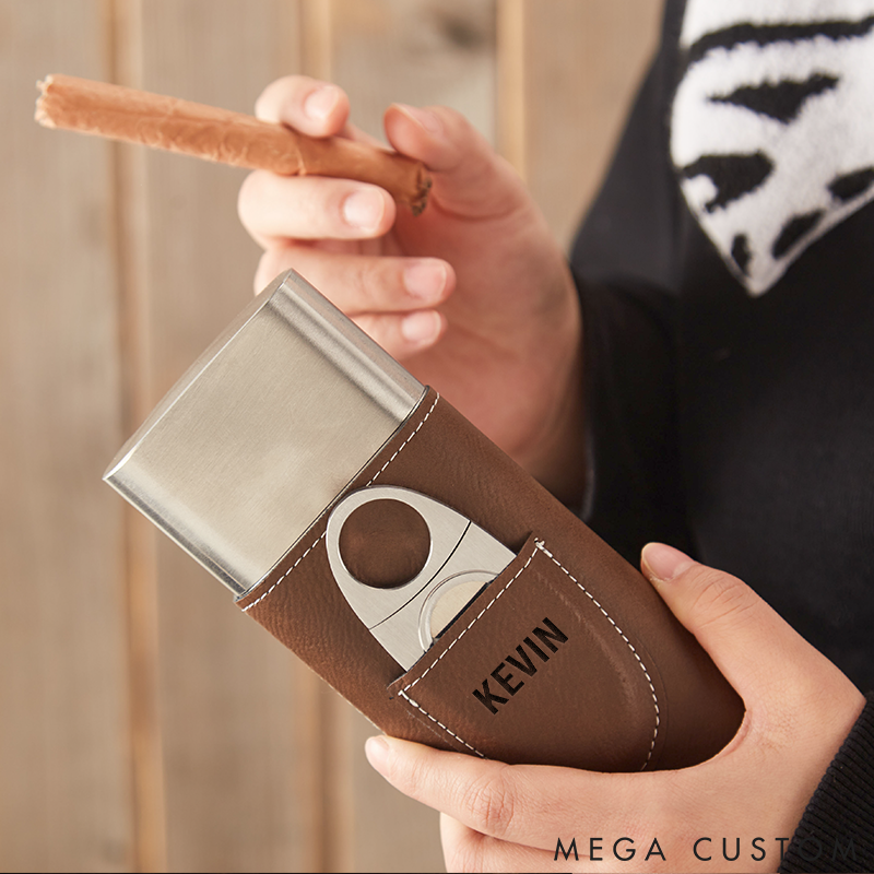Personalized Leather Cigar Case for Him Engraved Cigar Case with Cutter Groomsman Wedding Party Cigar Holder Bachelor Favors Cigar Case Leather Cigar Accessories