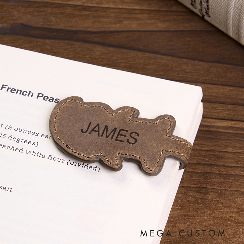 Personalized Leather Bookmark Chainsaw Shaped Bookmark Custom Name Engraved Page Marker Unique Gift for Horror Fans and Readers, Handmade Rustic Leather Accessory