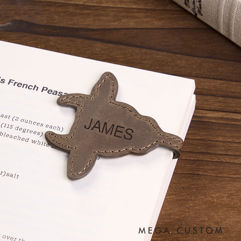 Personalized Leather Bookmark Bull Head Shaped Bookmark Magnetic Bookmark Custom Name Engraved Page Marker Unique Gift for Western Lovers and Readers Handmade Rustic Leather Accessor