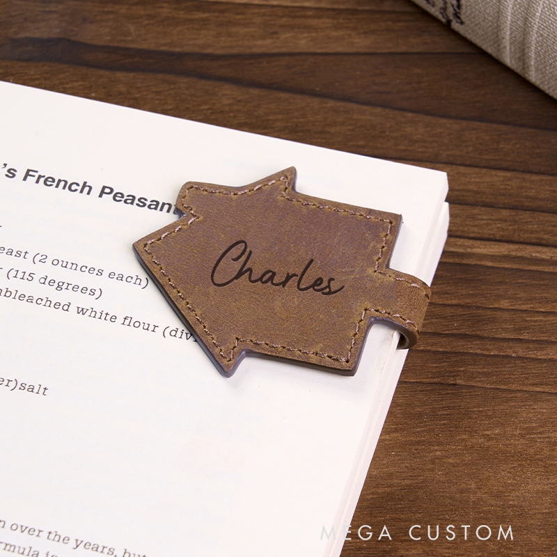 Personalized Leather Bookmark House Shaped Bookmark Magnetic Bookmark Custom Name Engraved Page Marker Gift for Readers Unique Rustic Book Accessory Housewarming Gifts