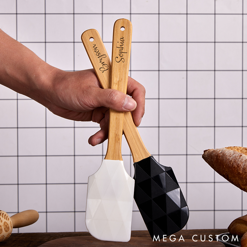Personalized Silicone Spatula with Engraved Wooden Handle Custom Baking Utensil Gift for Bakers Kitchen Accessories  