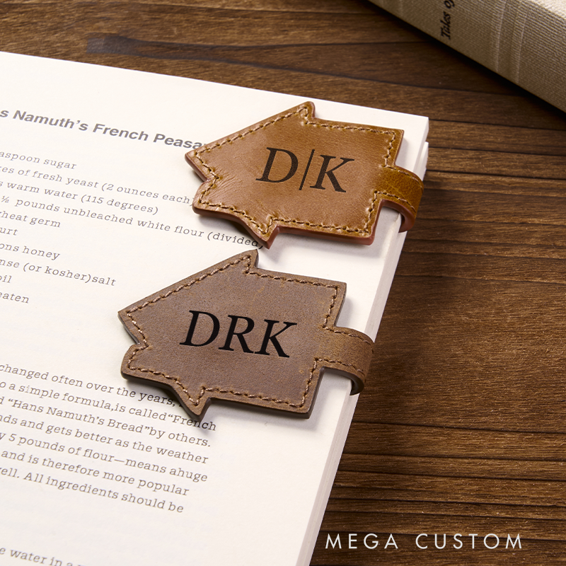 Personalized Leather Bookmark House Shaped Bookmark Custom Name Engraved Page Marker Gift for Readers Unique Rustic Book Accessory Housewarming Gifts