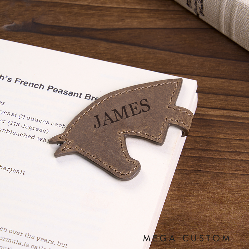 Personalized Leather Bookmark Horse Shaped Bookmark Custom Name Engraved Page Marker Gift for Readers and Animal Lovers Unique Rustic Book Accessory Equestrian Lovers