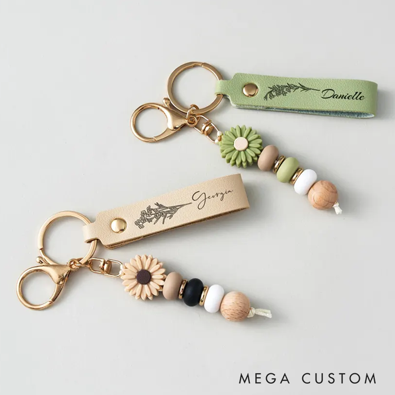 Personalized Name Keyring Handmade Daisy Beaded Keychain Cute Custom Bag Charm Gifts for Her Back to School or Friendship Gift