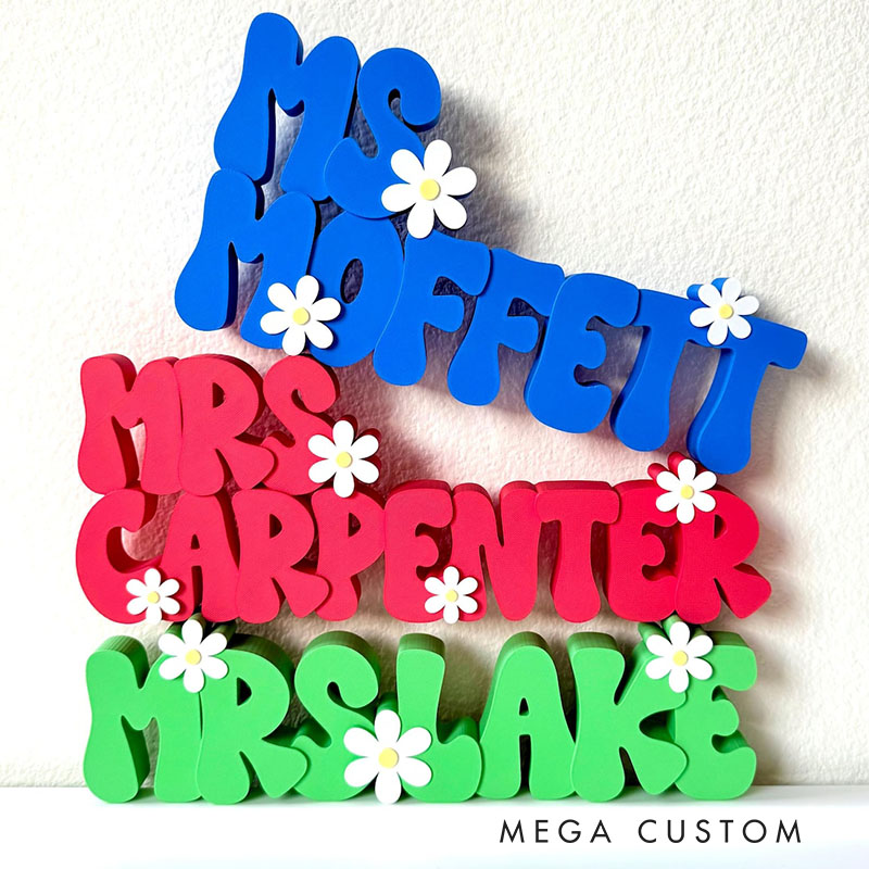 Personalized Daisy Design Desk Name Plate Custom Name Perfect Back to School Teacher Holiday Gift