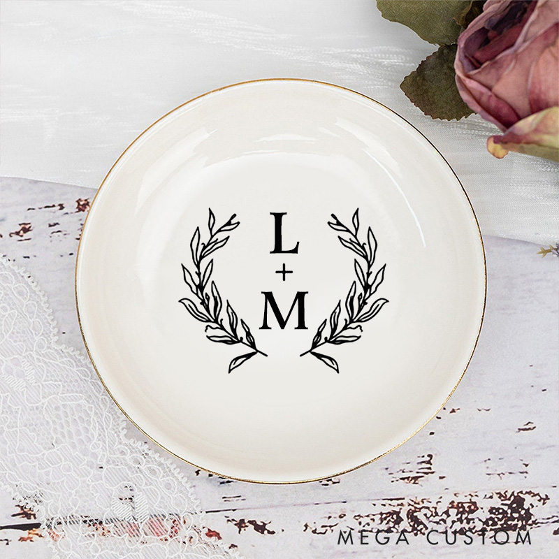 Personalized Classic Laurel Wreath Wedding Engagement Gold-Trimmed Ring Dishes