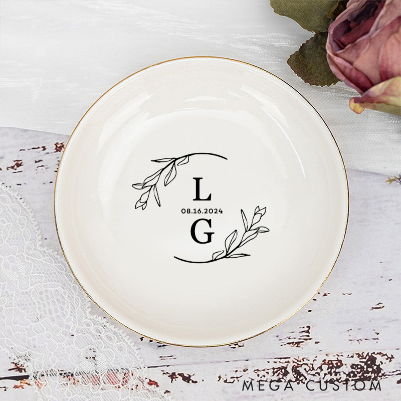Personalized Elegant Botanical Circle Wedding Engagement Gold-Trimmed Ring Dishes