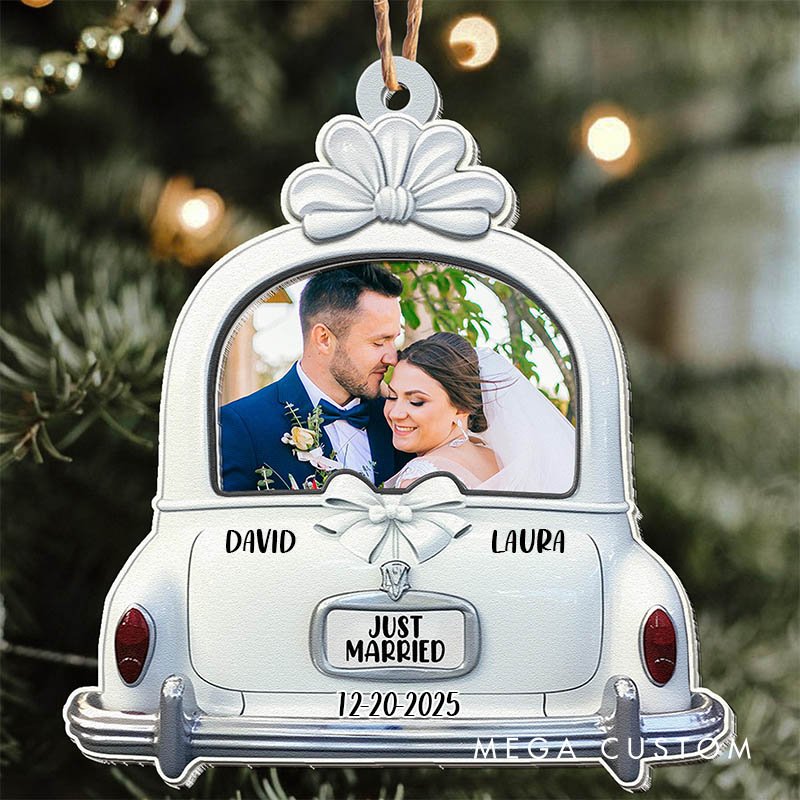 Personalized Couple Just Married Wedding Car Acrylic Christmas Ornament with Photo Newlywed Cut Out Xmas Ornaments Christmas Gift for Husband Wife