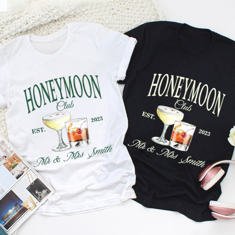 Personalized Old-fashioned Honeymoon Club with Cocktails Honeymoon Couple Classic T-Shirt