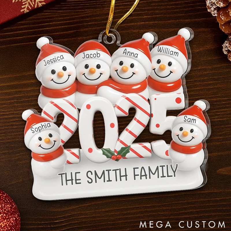 Personalized Family Ornaments Christmas Gifts for Mom Dad Kids Hugs in the Snow