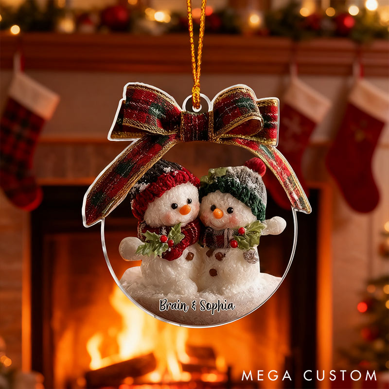 Personalized Snowman Hugging Couple Ornament 2D Flag Chrismas Decoration Gift for Newlyweds Gift for Wife Husband for Girlfriend Boyfriend
